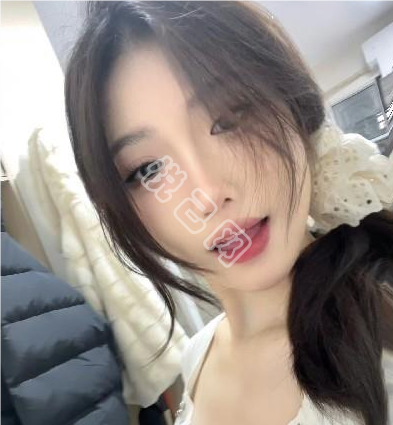 【妮妮初遇婵】的相册