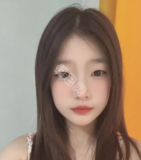 【纯白】的相册